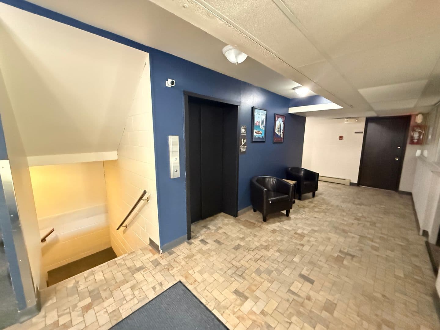 Madison Apartment: 2130 University Avenue