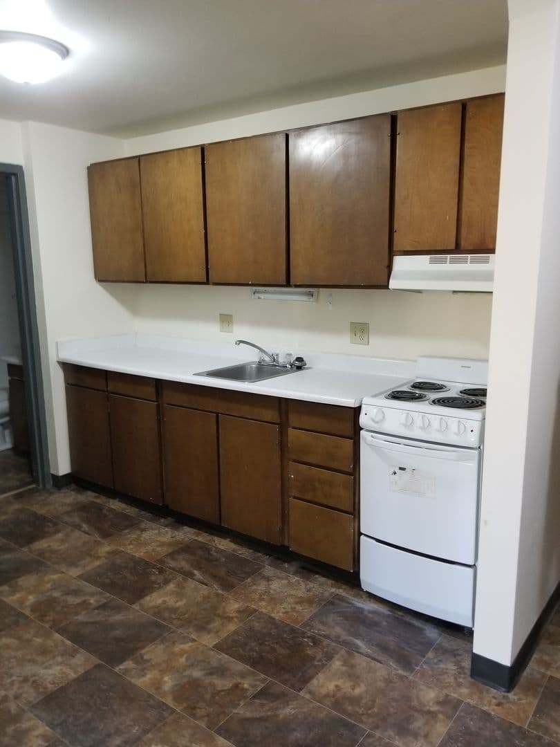 Madison Apartment: 1315 Spring Street