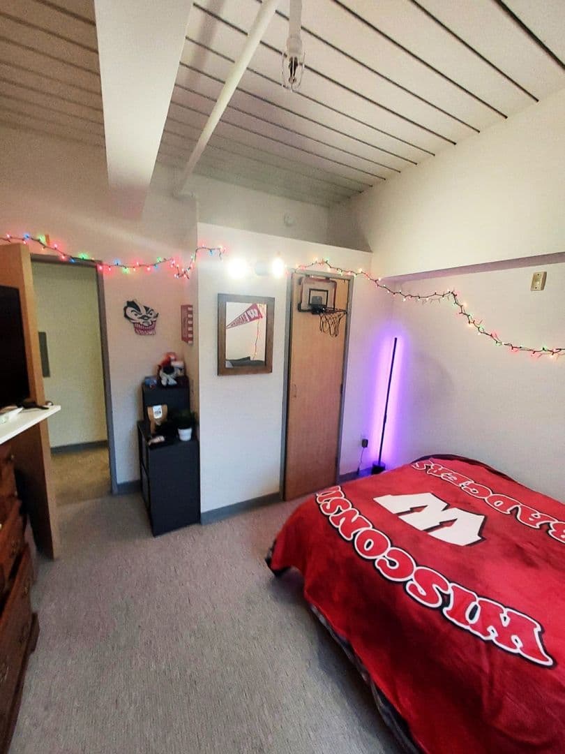 Madison Apartment: 45 N Randall Avenue