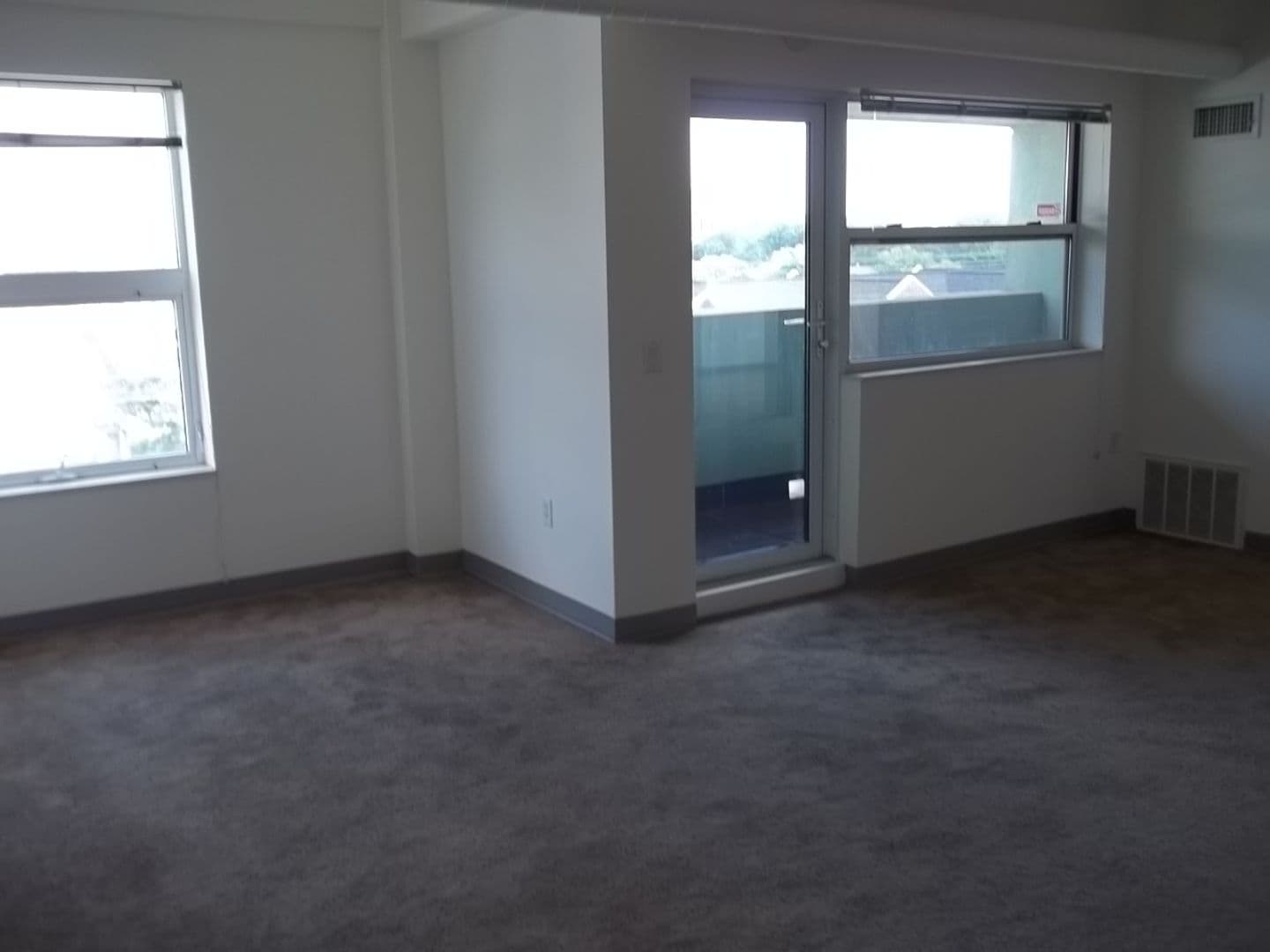 Madison Apartment: 45 N Randall Avenue
