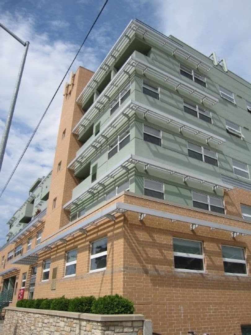 Madison Apartment: 45 N Randall Avenue