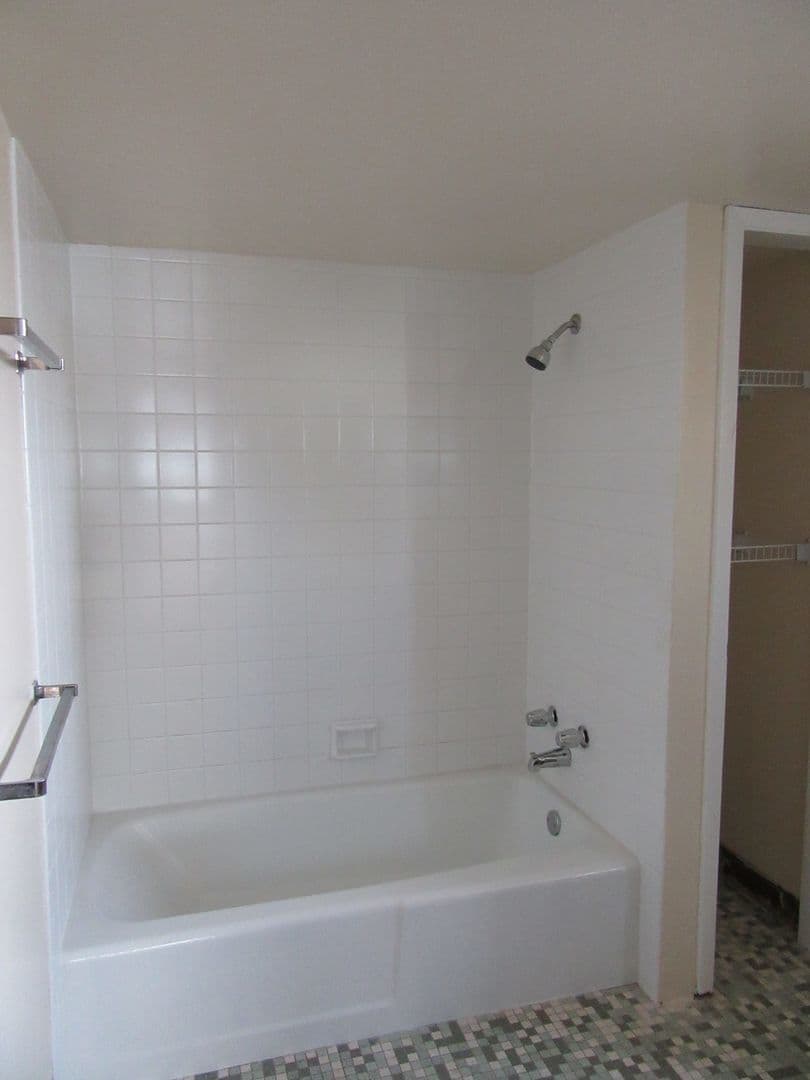 Madison Apartment: 1314 Spring Street