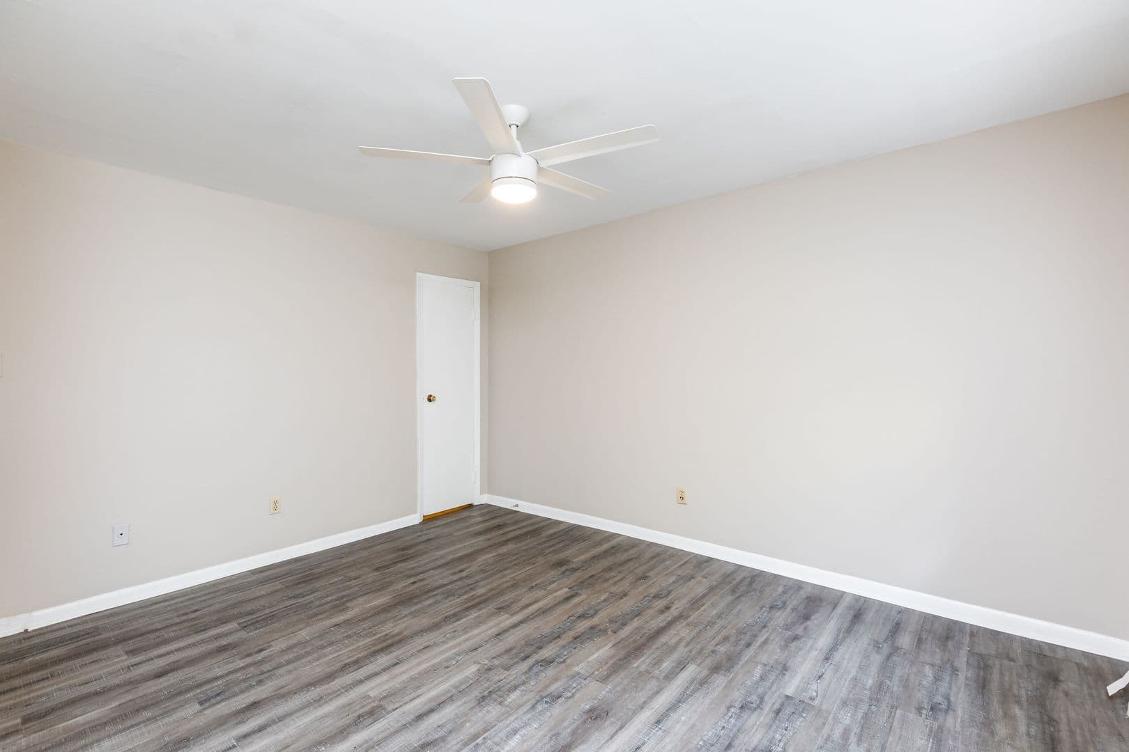 Cincinnati Apartment: 2148-2154 St. James Avenue