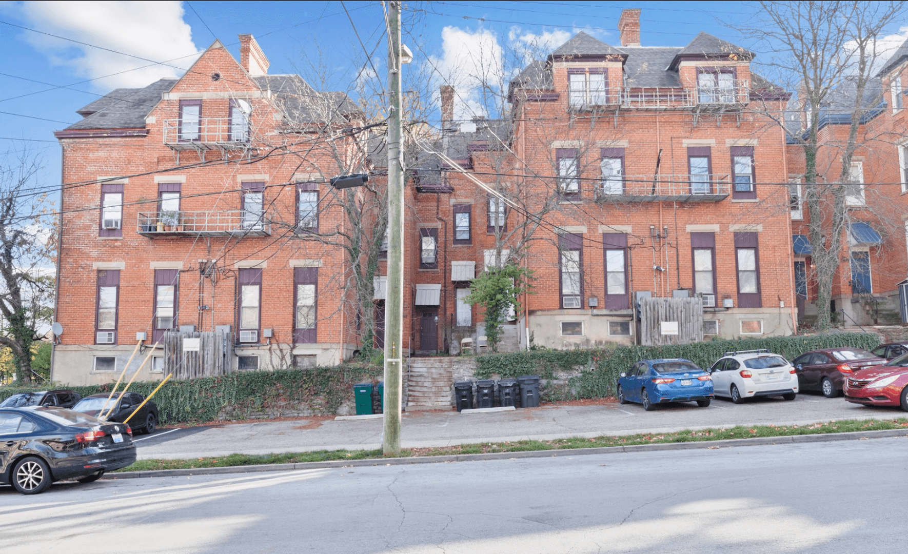 Cincinnati Apartment: 2148-2154 St. James Avenue
