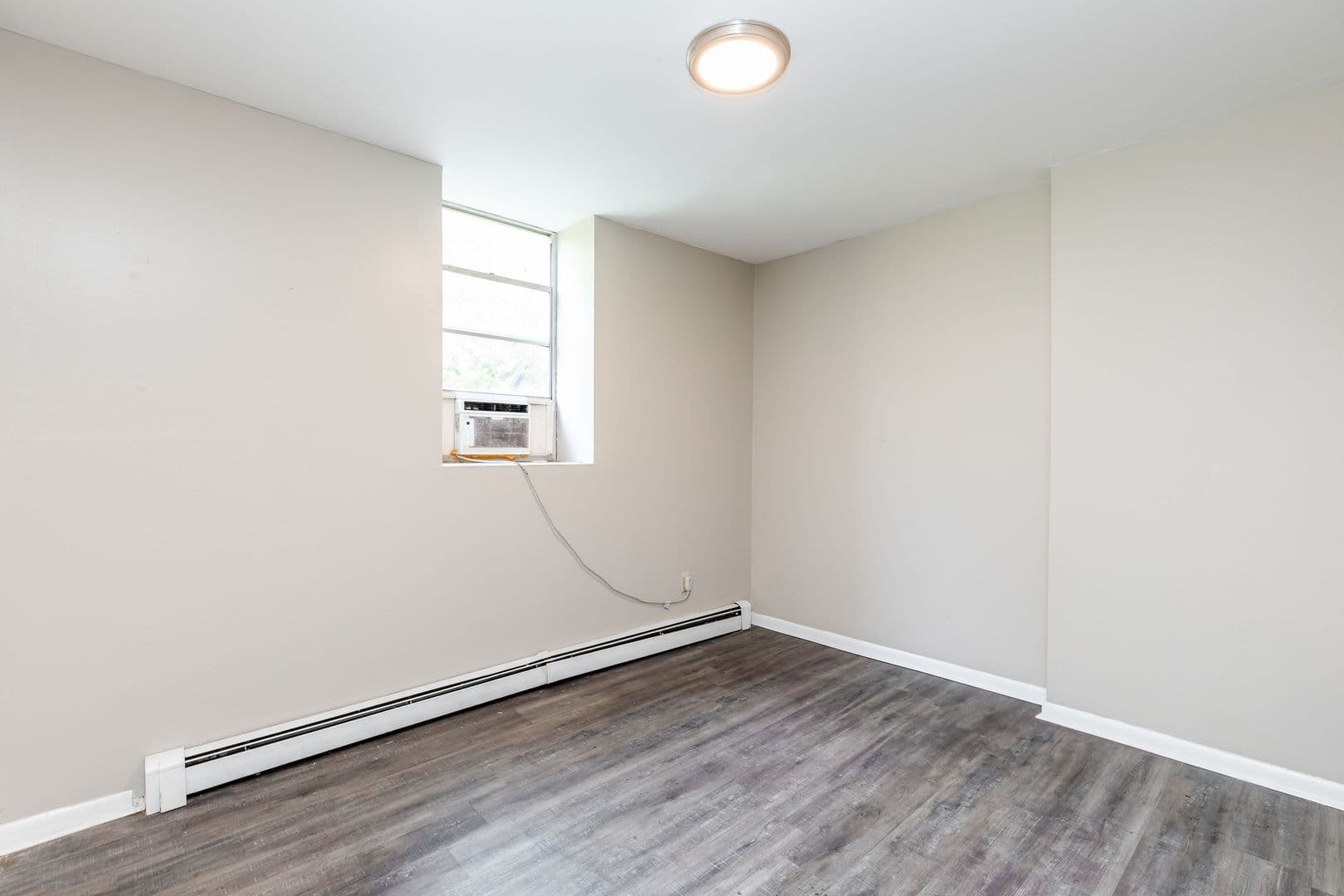 Cincinnati Apartment: 2148-2154 St. James Avenue