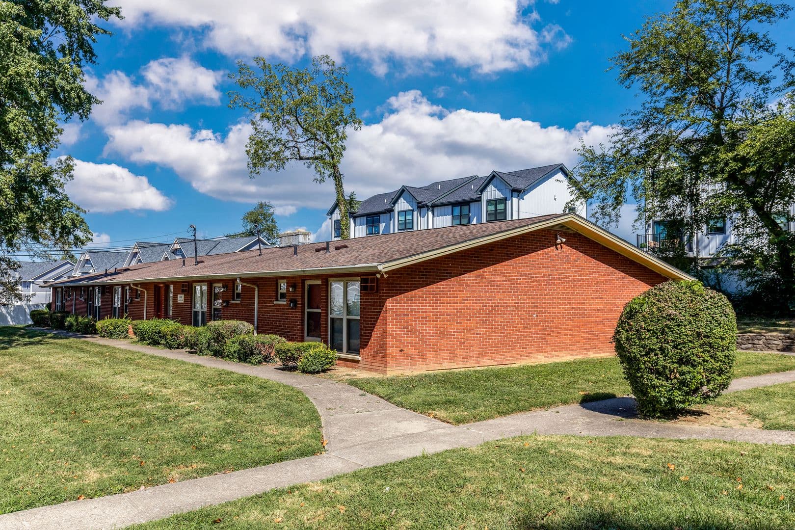 Cincinnati Apartment: 5634 Macey Ave