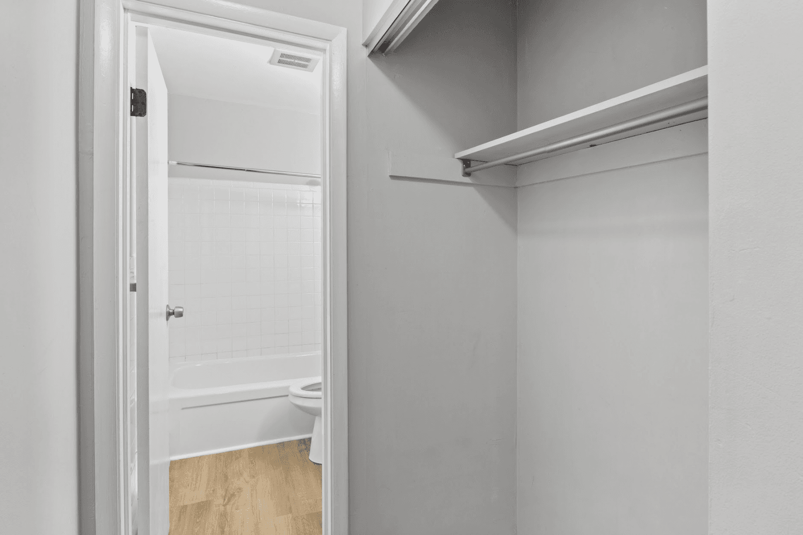 Cincinnati Apartment: 2148-2154 St. James Avenue