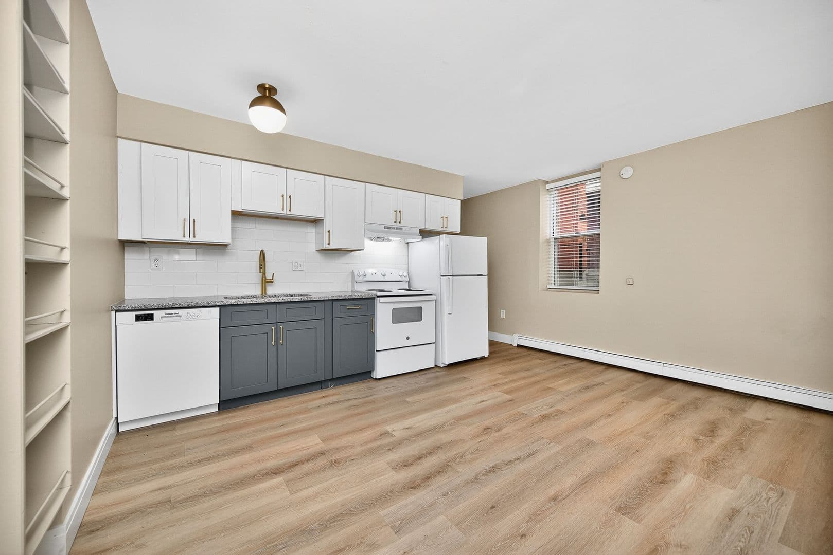Cincinnati Apartment: 2148-2154 St. James Avenue