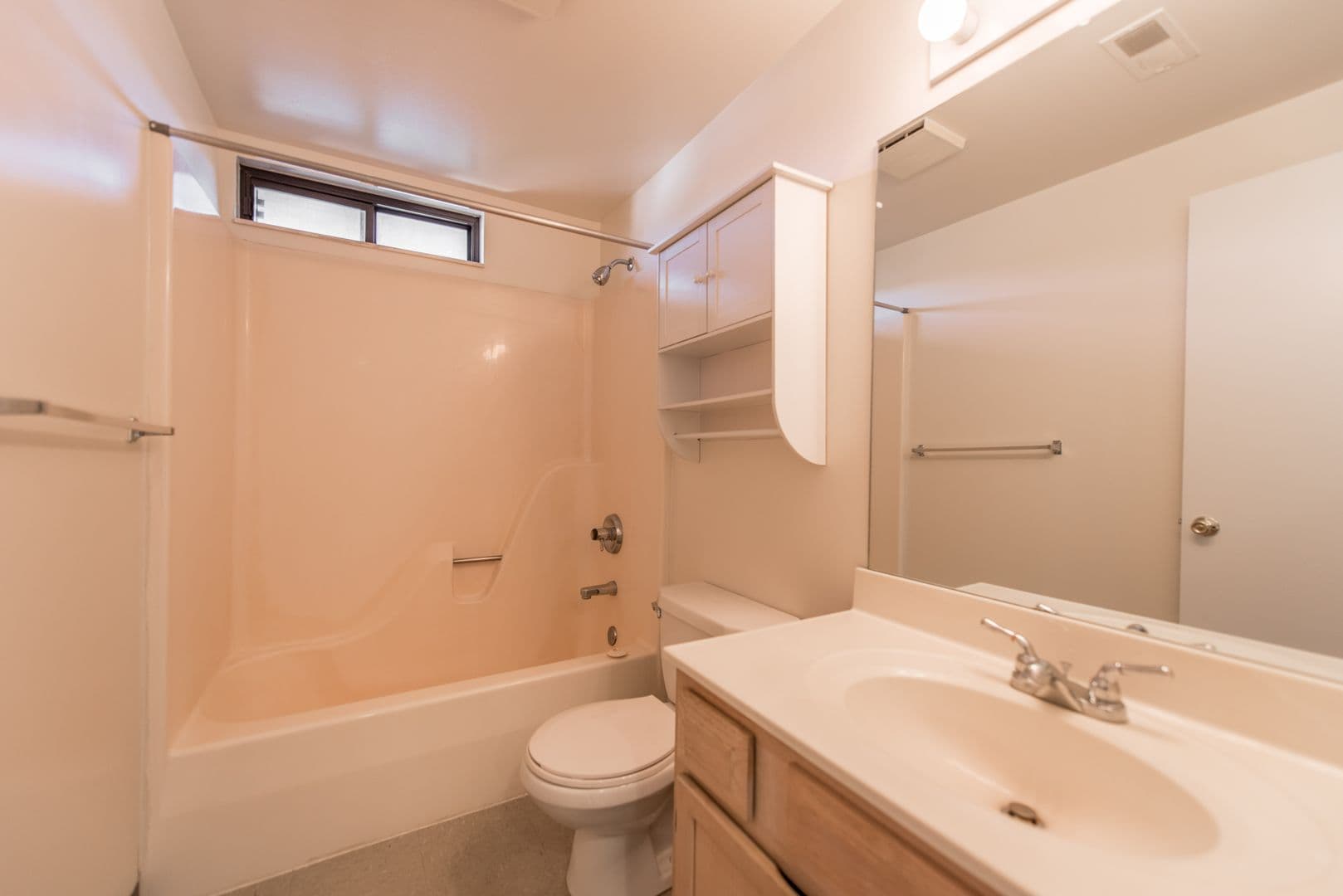 Cincinnati Apartment: 2902 Bellevue Avenue