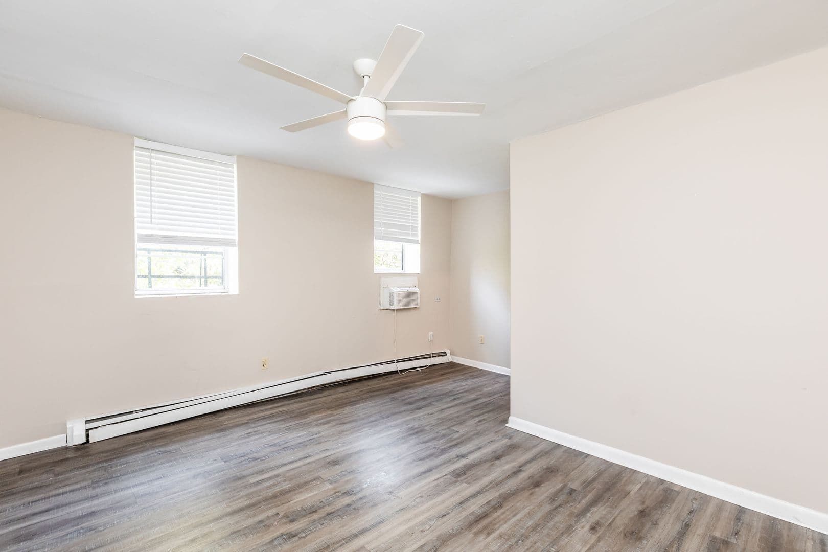 Cincinnati Apartment: 2148-2154 St. James Avenue