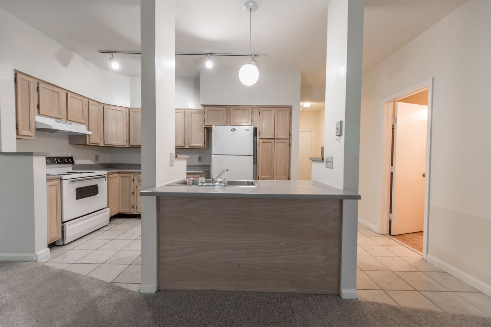 Cincinnati Apartment: 2902 Bellevue Avenue