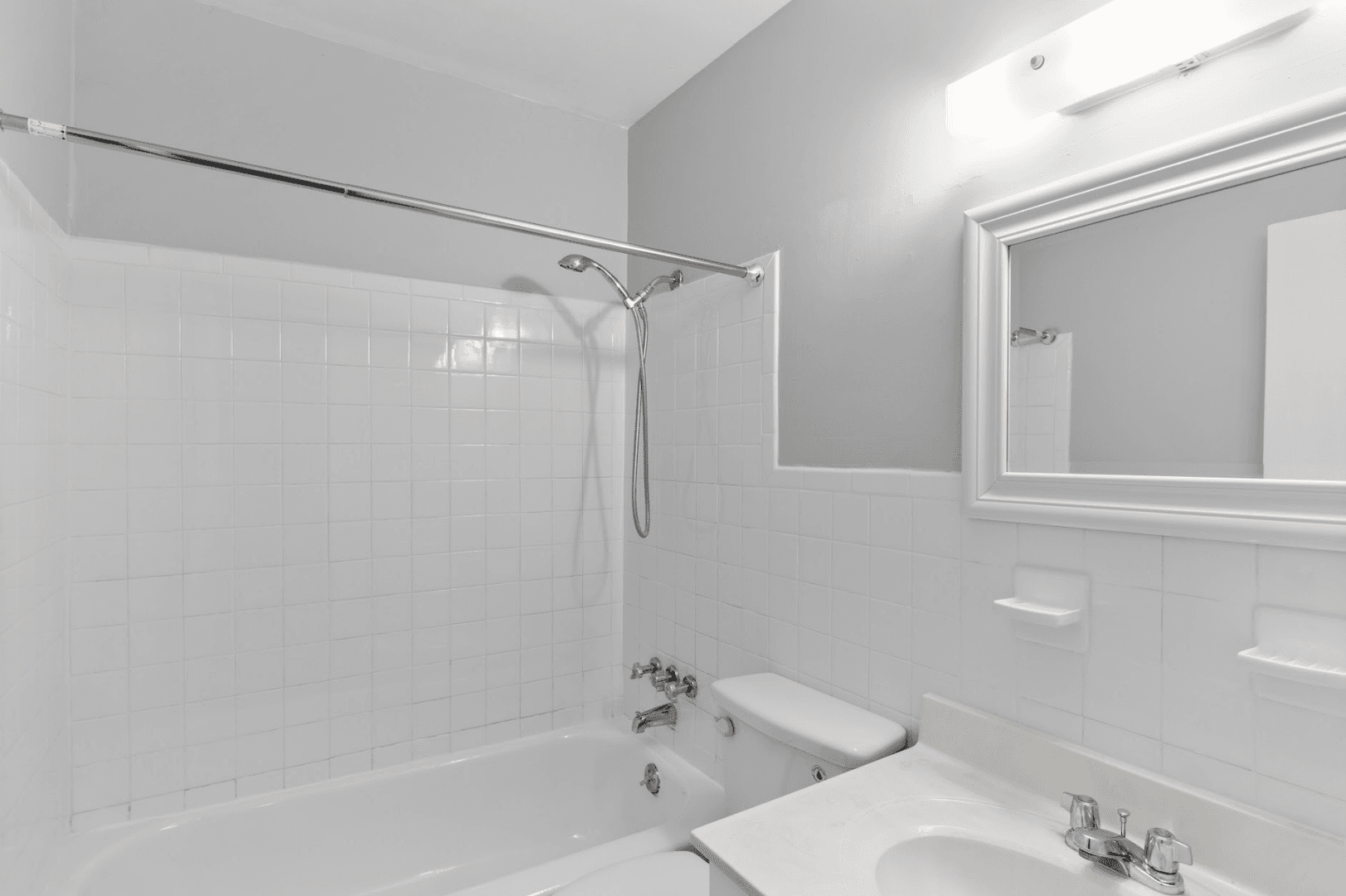 Cincinnati Apartment: 2148-2154 St. James Avenue