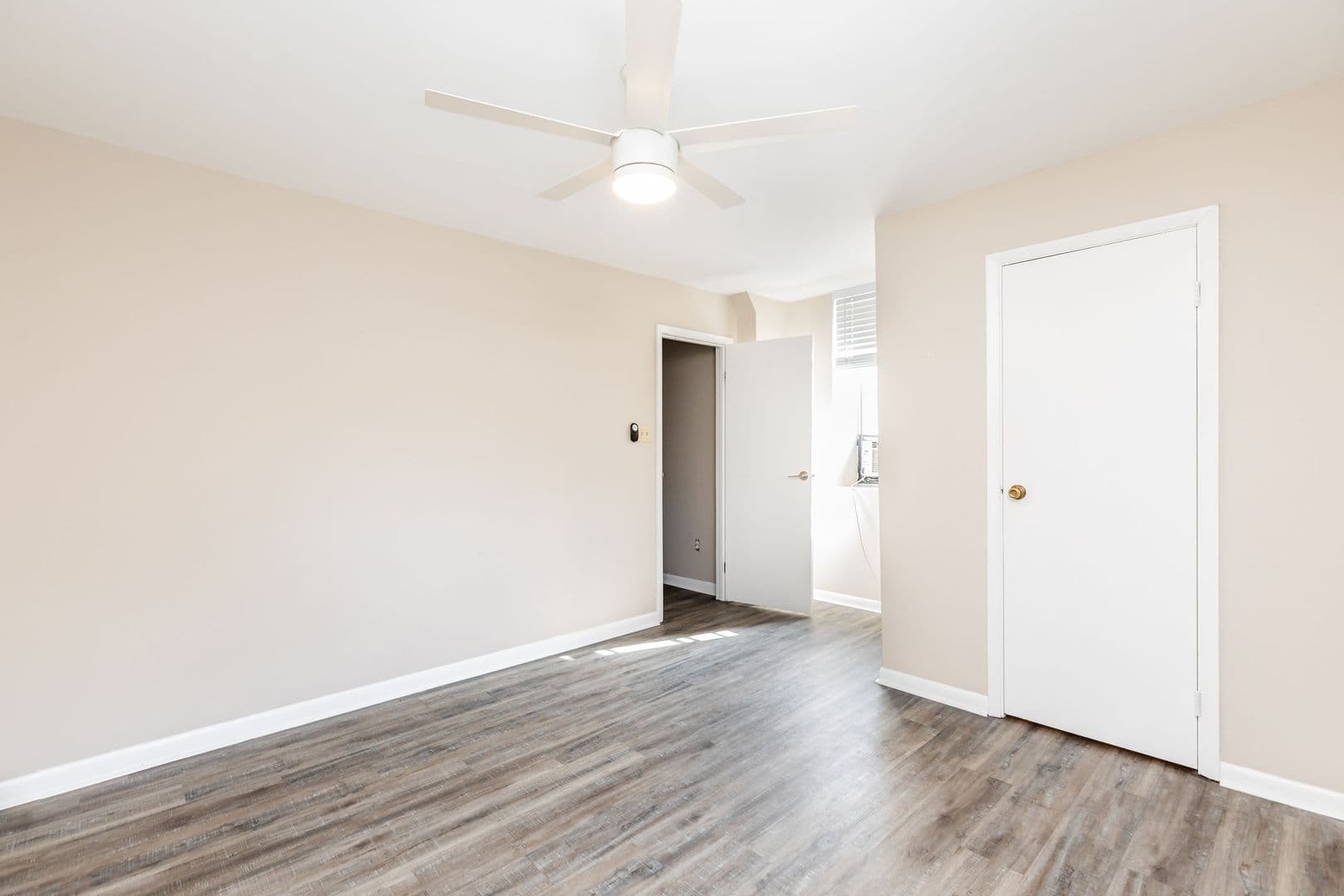 Cincinnati Apartment: 2148-2154 St. James Avenue