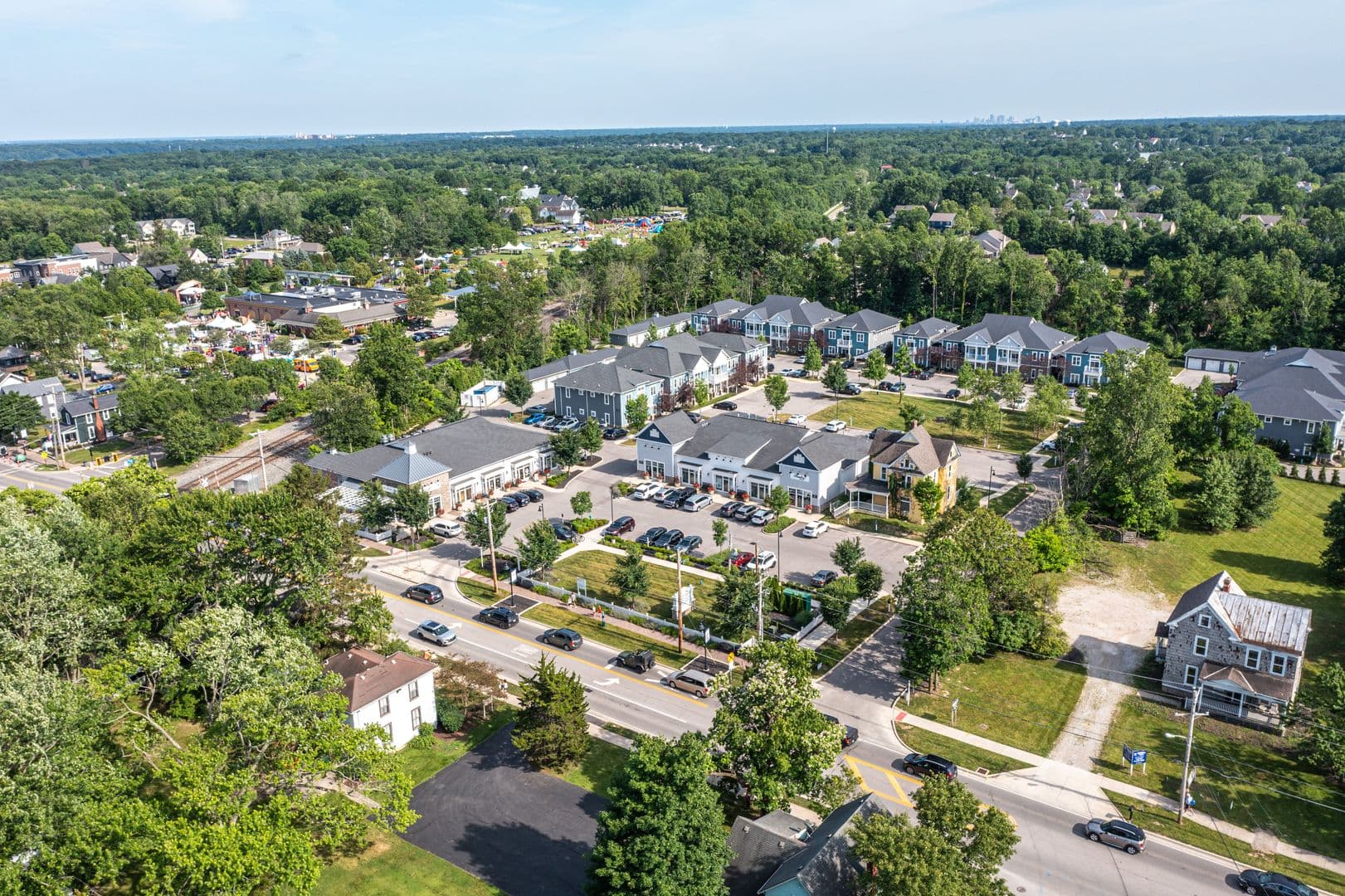Powell Apartment: 147 W. Olentangy Street