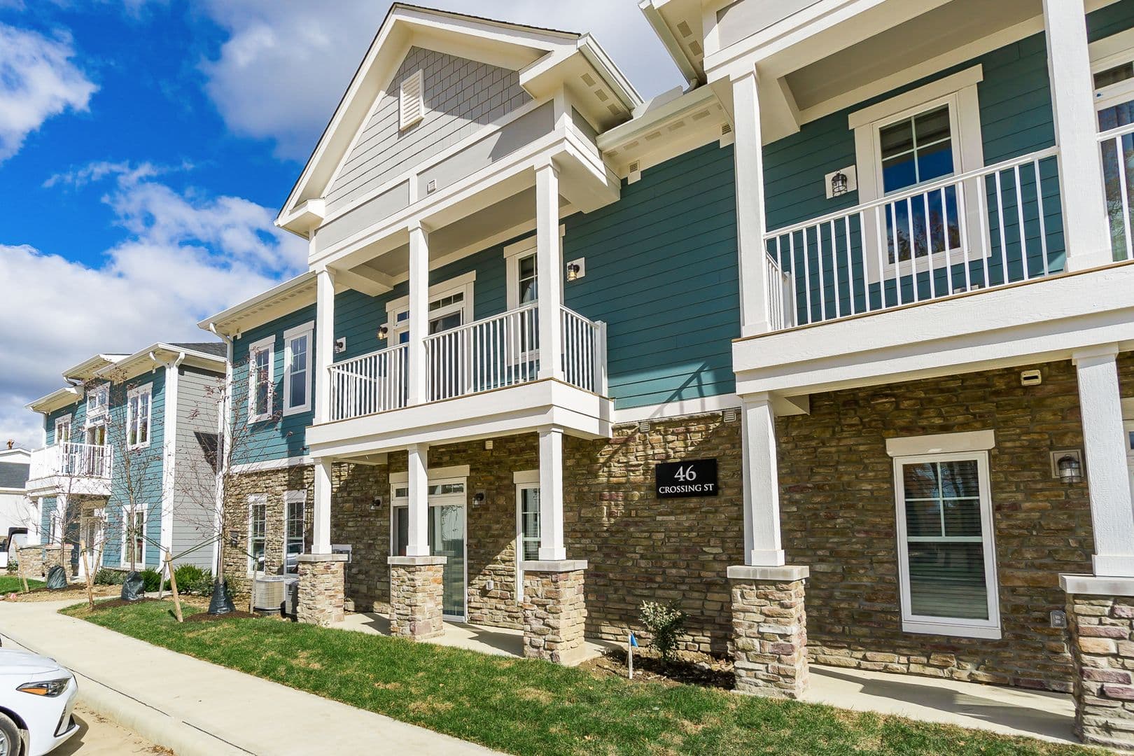 Powell Apartment: 147 W. Olentangy Street