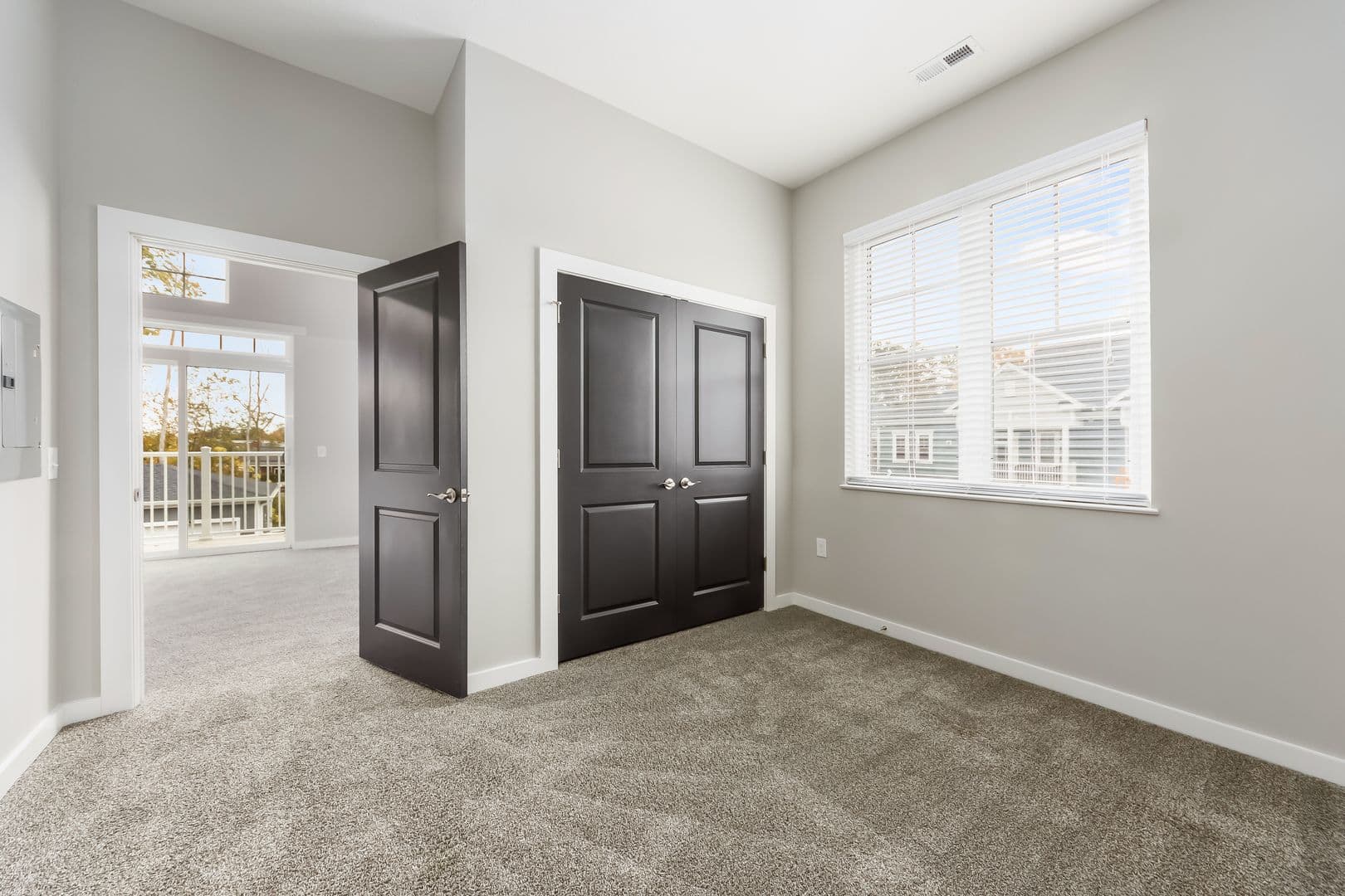 Powell Apartment: 147 W. Olentangy Street