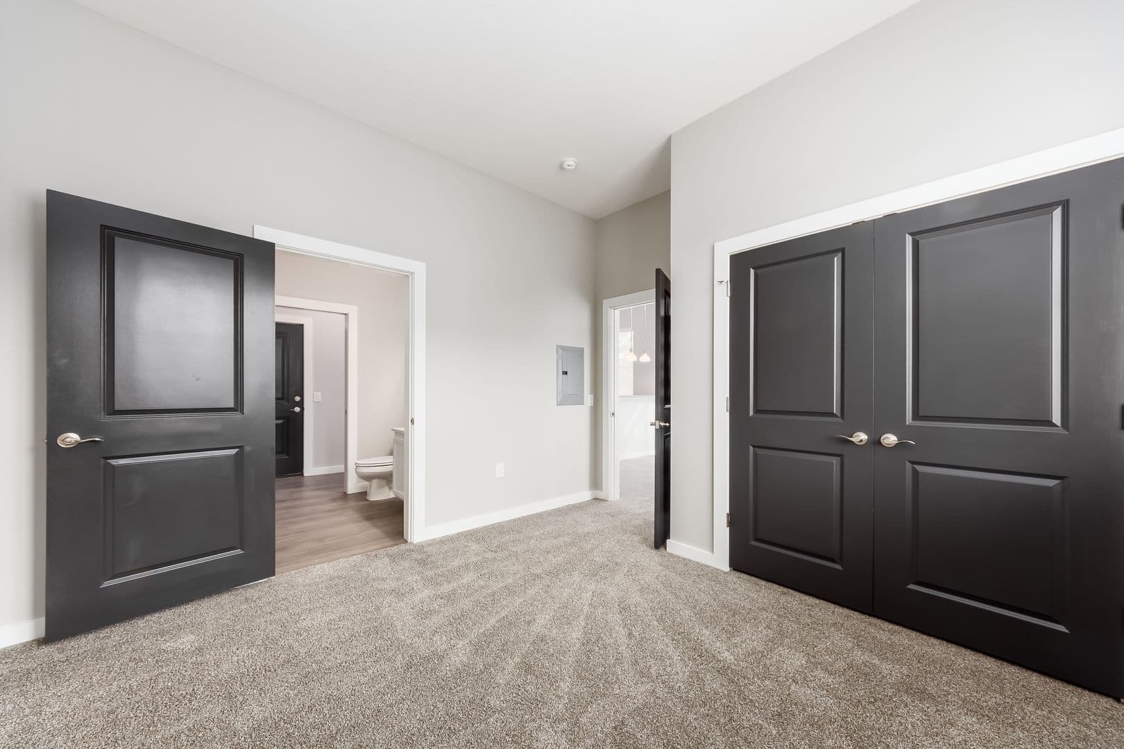 Powell Apartment: 147 W. Olentangy Street
