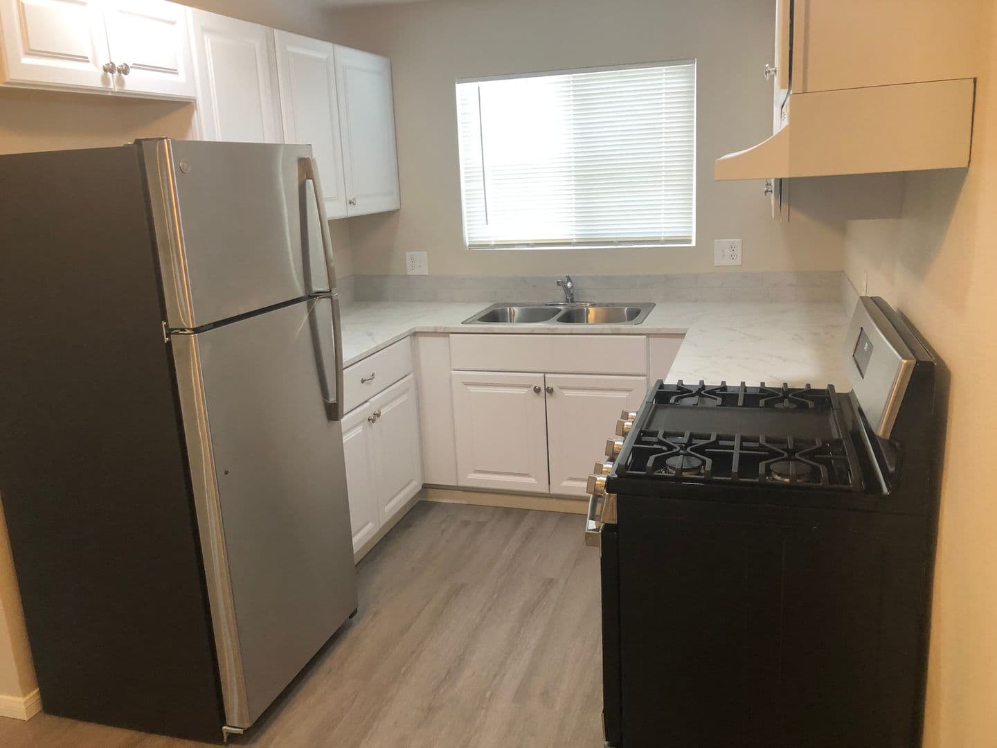 Imperial Beach Apartment: 1075 Donax Ave