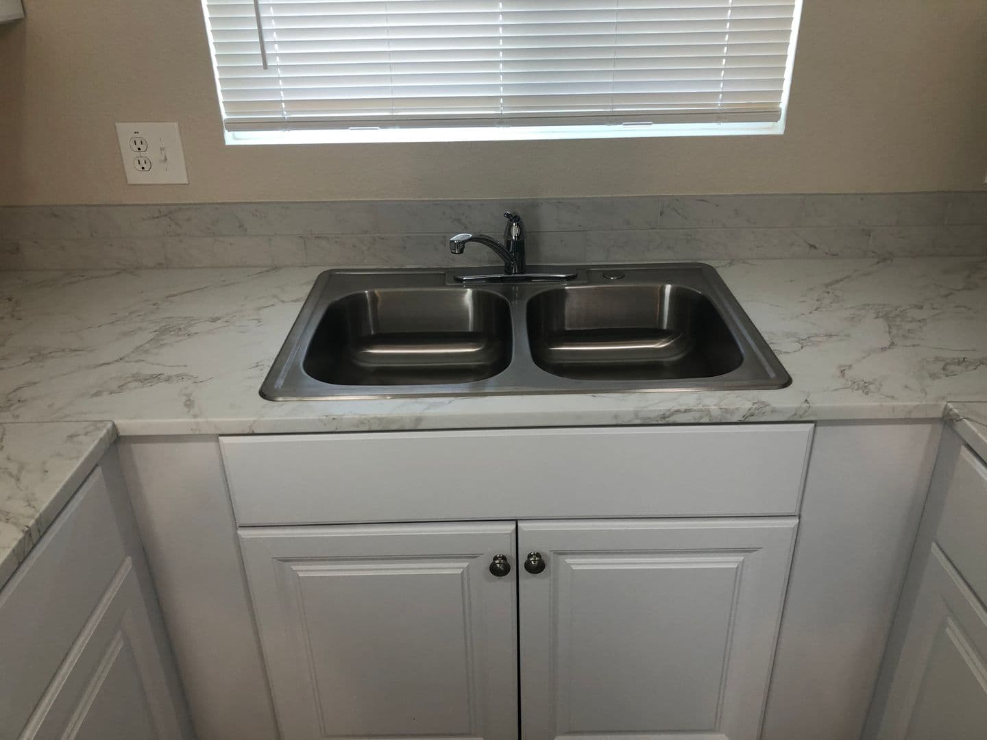 Imperial Beach Apartment: 1075 Donax Ave