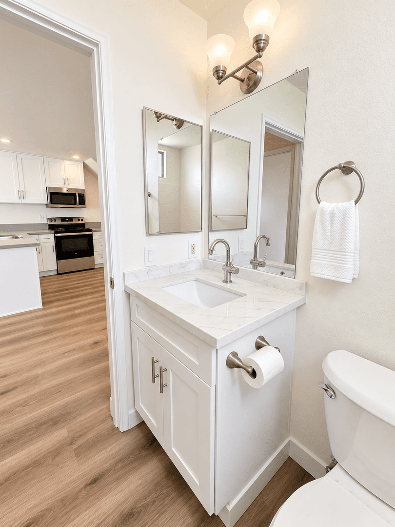 San Diego Apartment: 4110 3rd Avenue