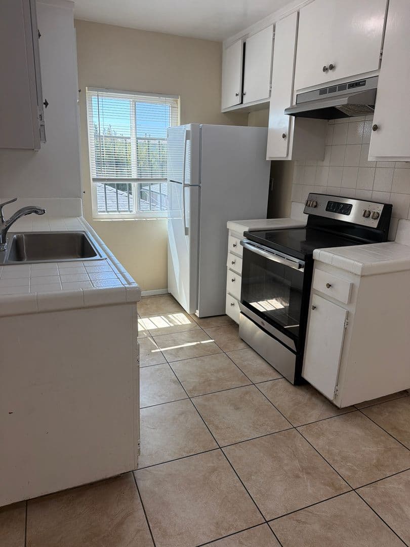 San Diego Apartment: 4049 36th Street