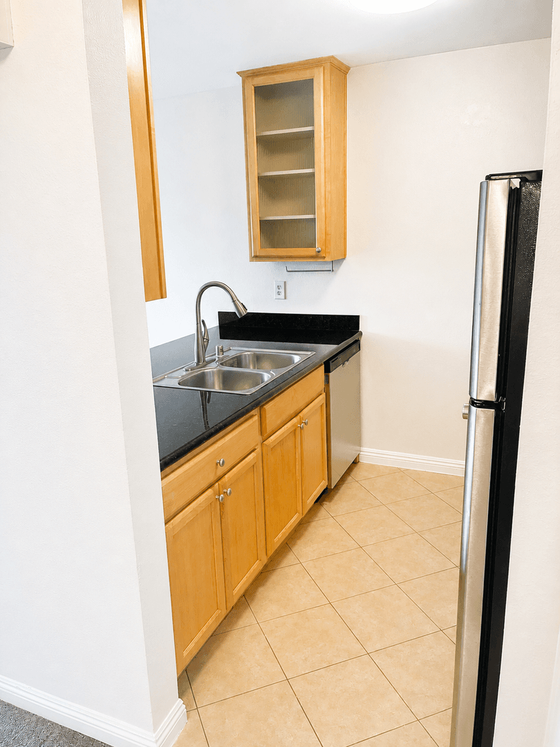 San Diego Condo: 4860 Rolando Court