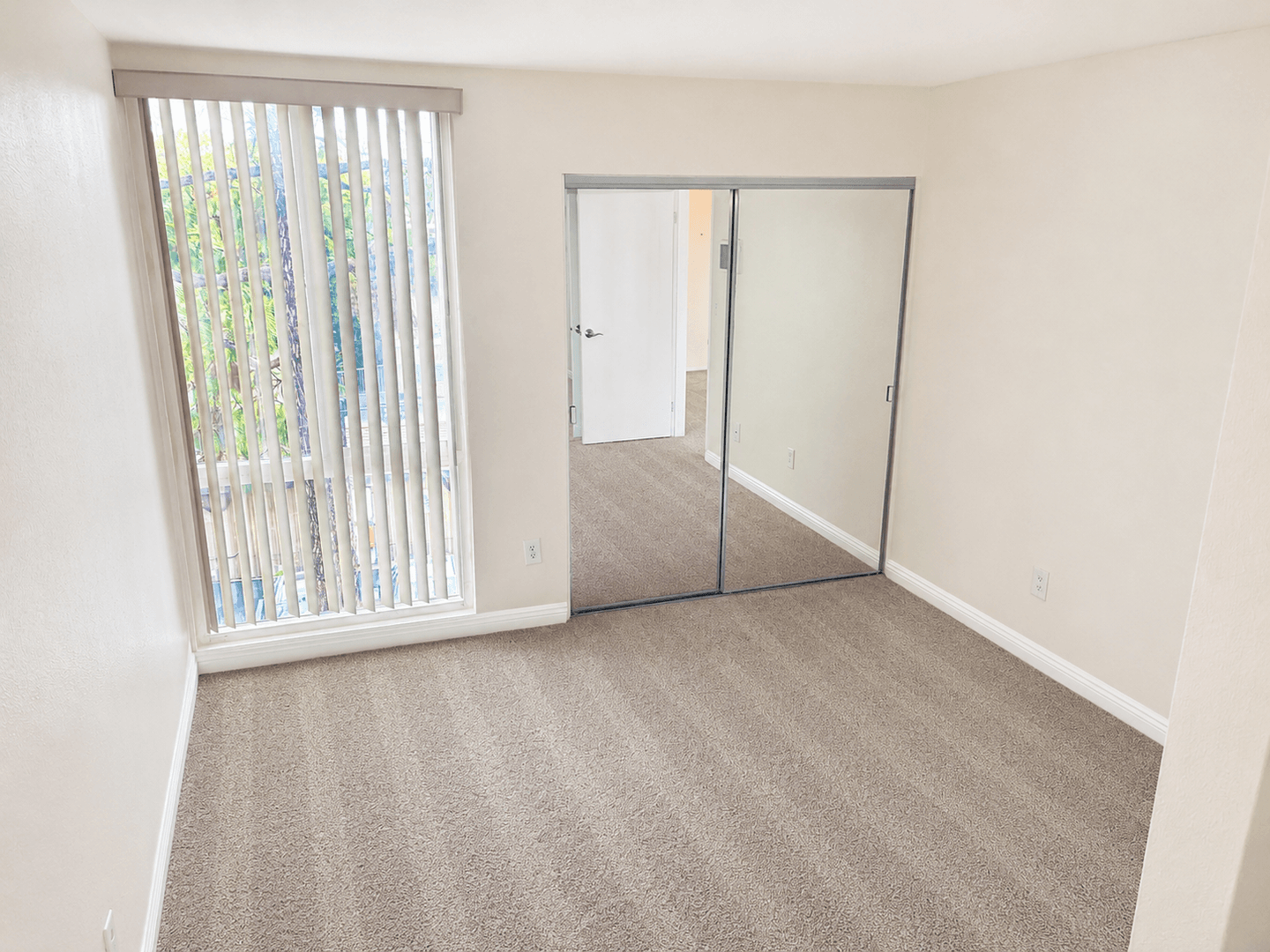 San Diego Condo: 4860 Rolando Court