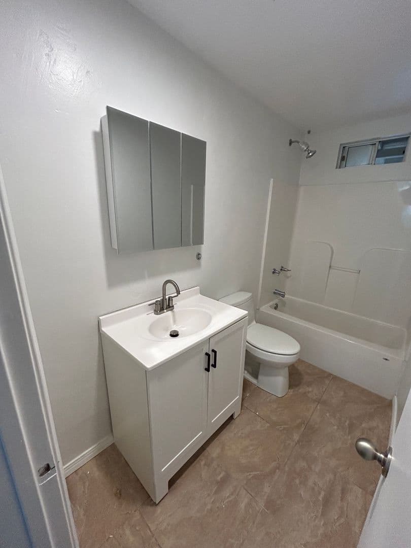Lemon Grove Apartment: 7376 Central Avenue