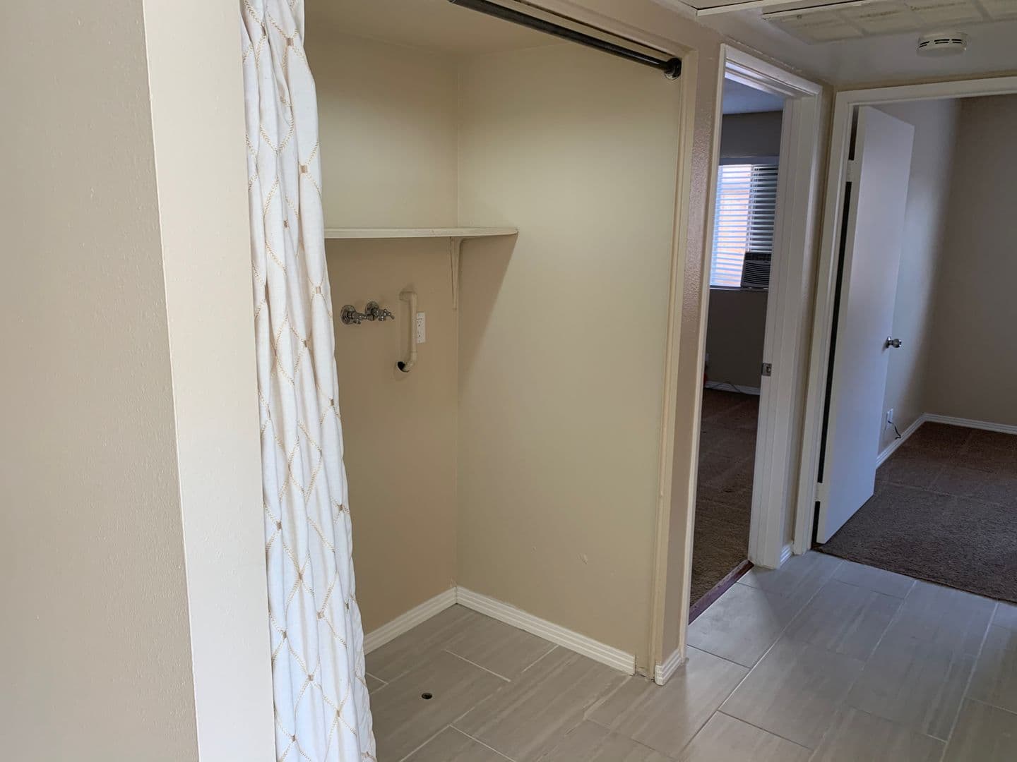 El Cajon Apartment: 960 East Chase Avenue