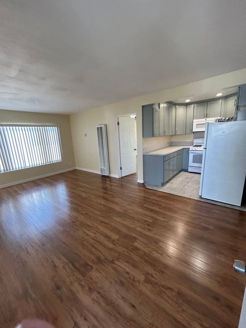 San Diego Apartment: 3751 3rd Avenue