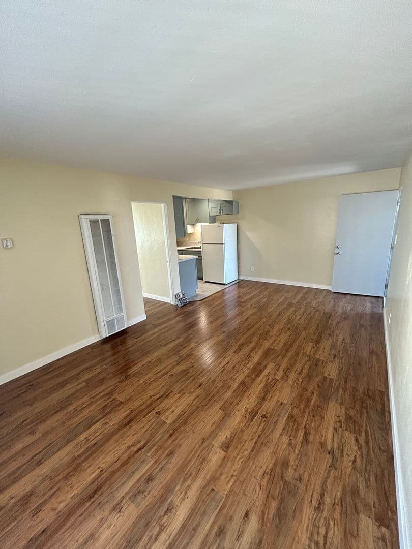San Diego Apartment: 3751 3rd Avenue