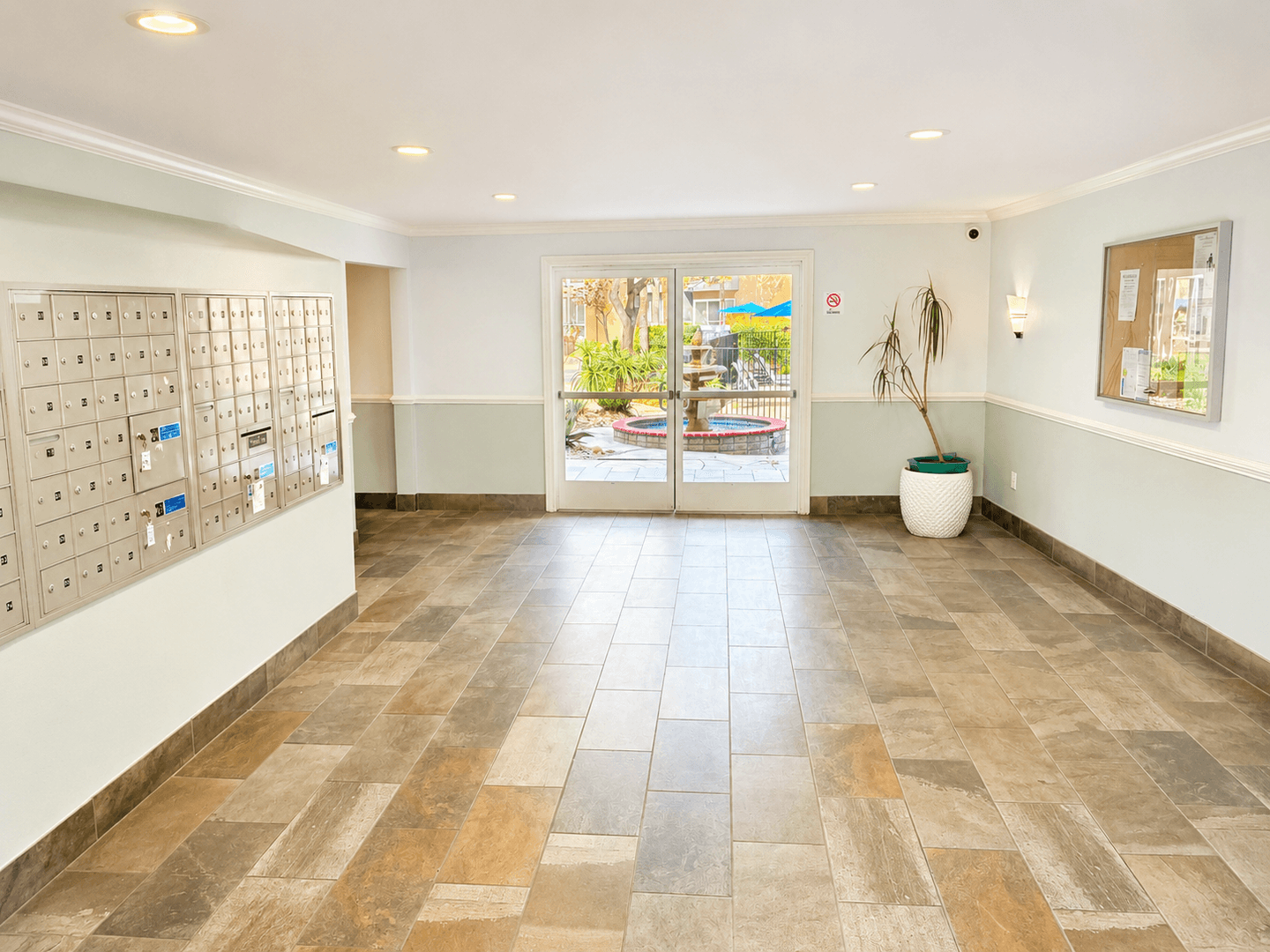 San Diego Condo: 4860 Rolando Court
