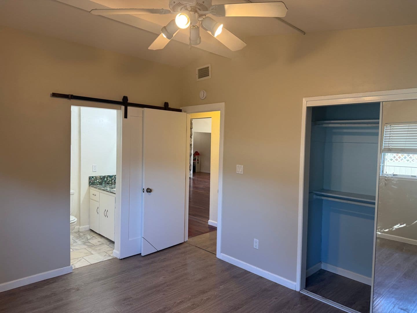 El Cajon House: 565 Pepper Drive