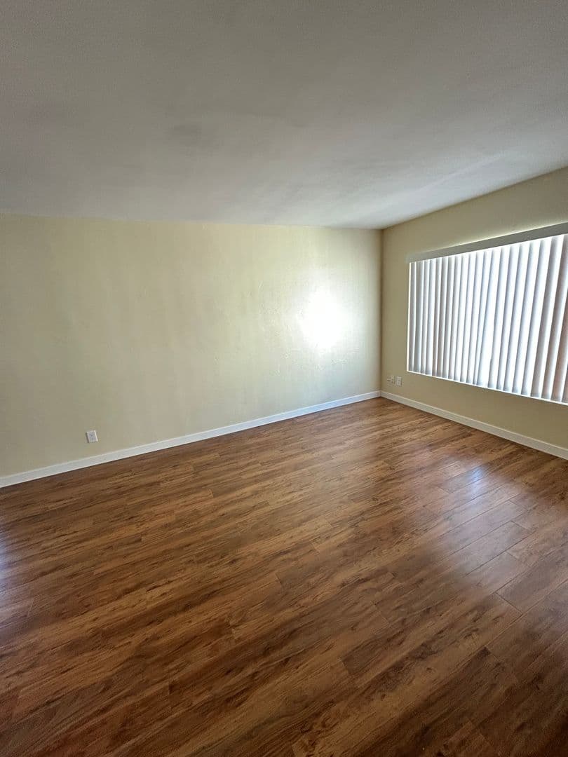 San Diego Apartment: 3751 3rd Avenue