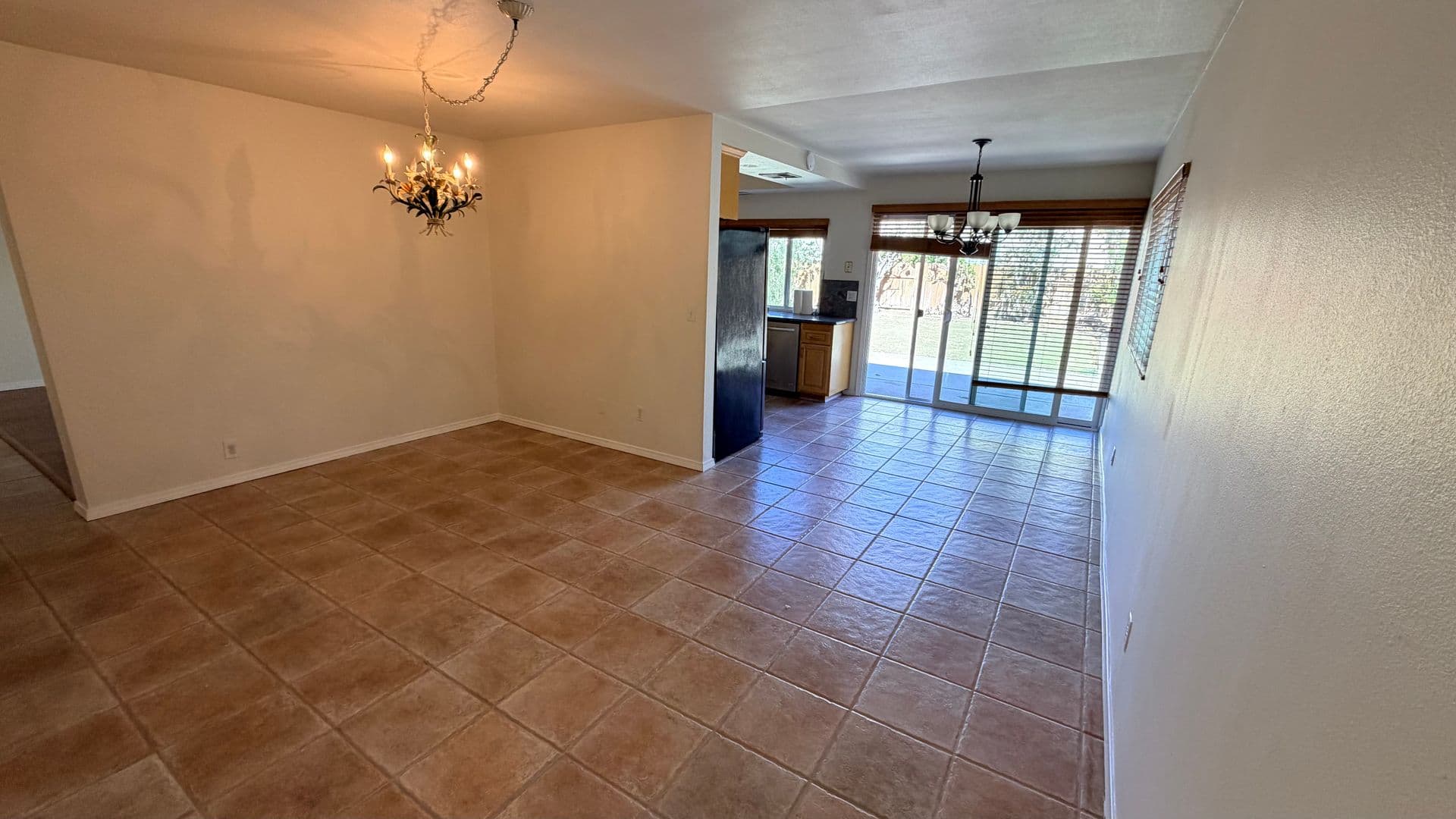 San Diego House: 7993 Hemingway Avenue