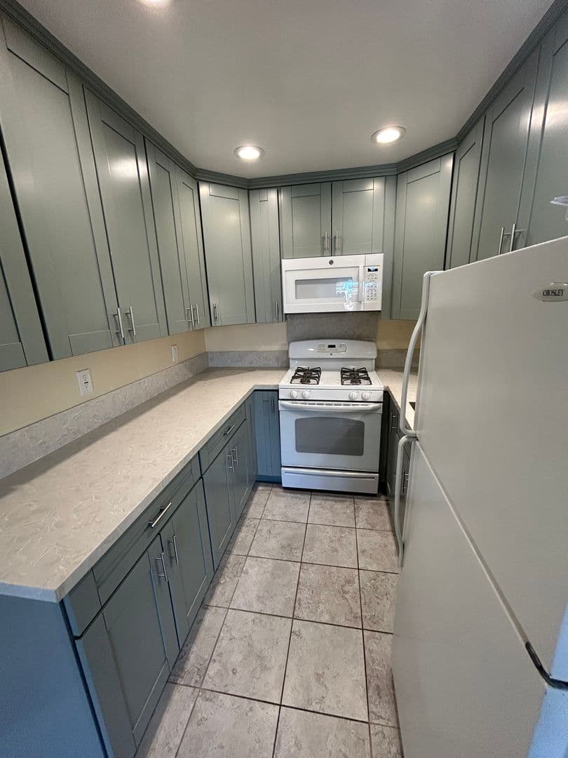 San Diego Apartment: 3751 3rd Avenue