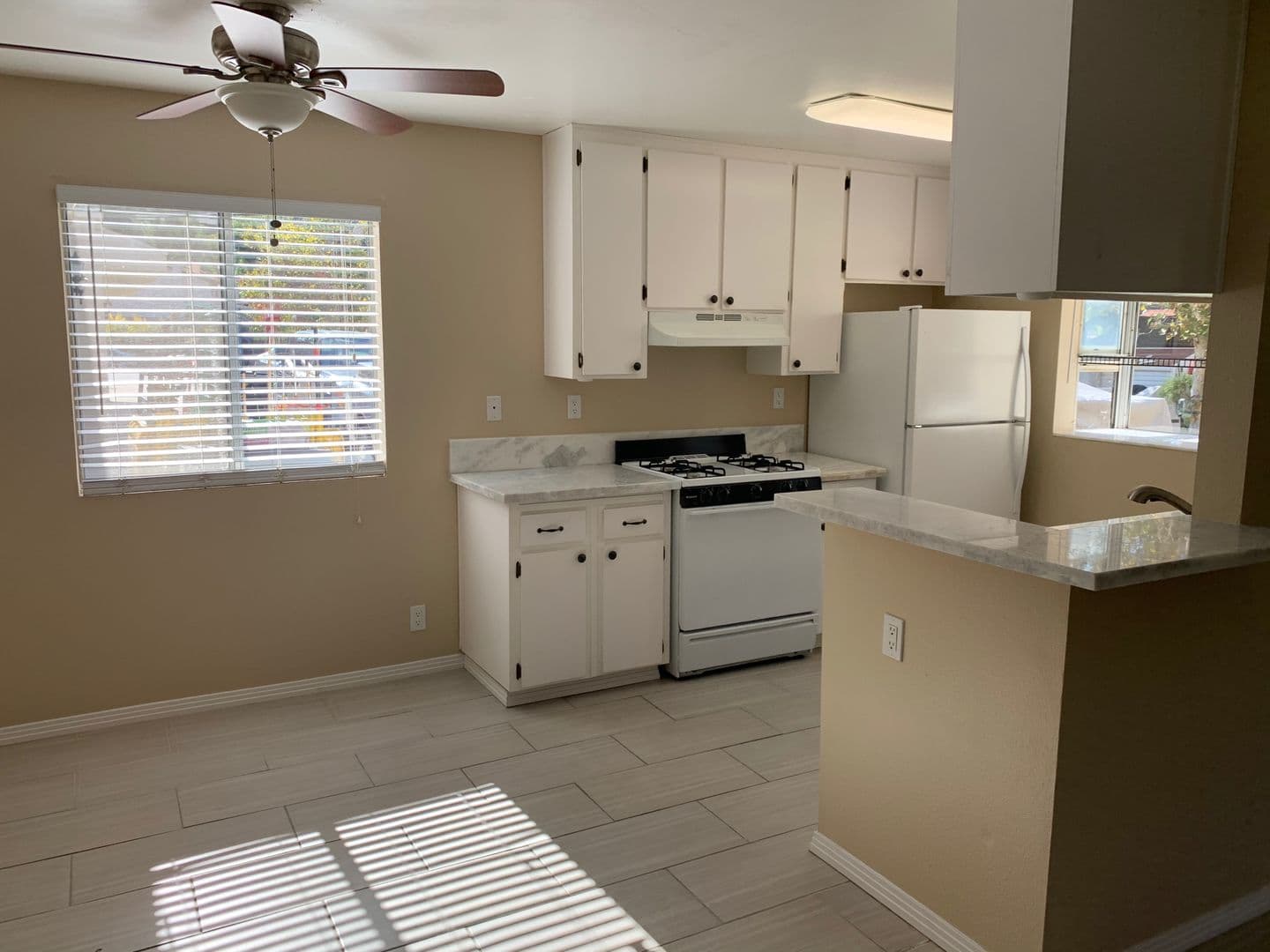 El Cajon Apartment: 960 East Chase Avenue