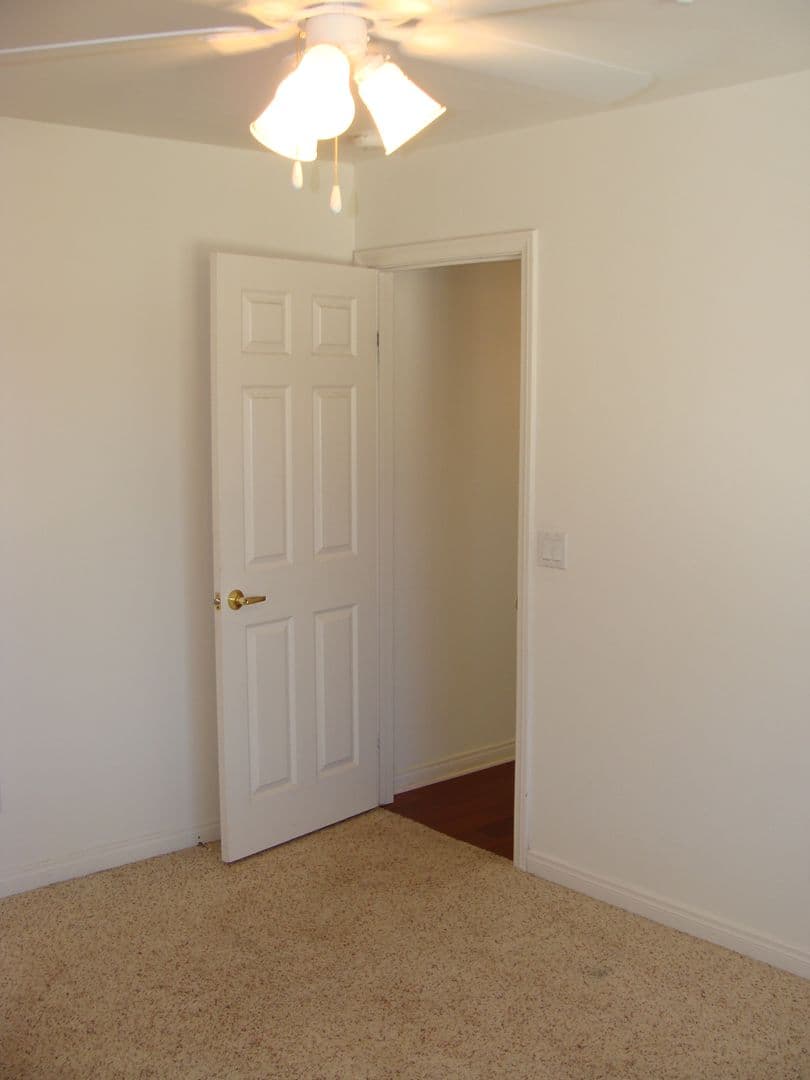 Alpine House: 367 Sneath Way