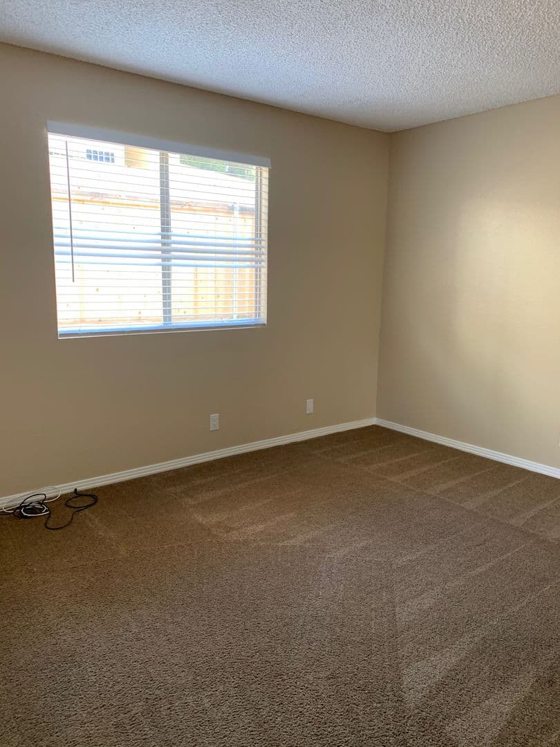 El Cajon Apartment: 960 East Chase Avenue