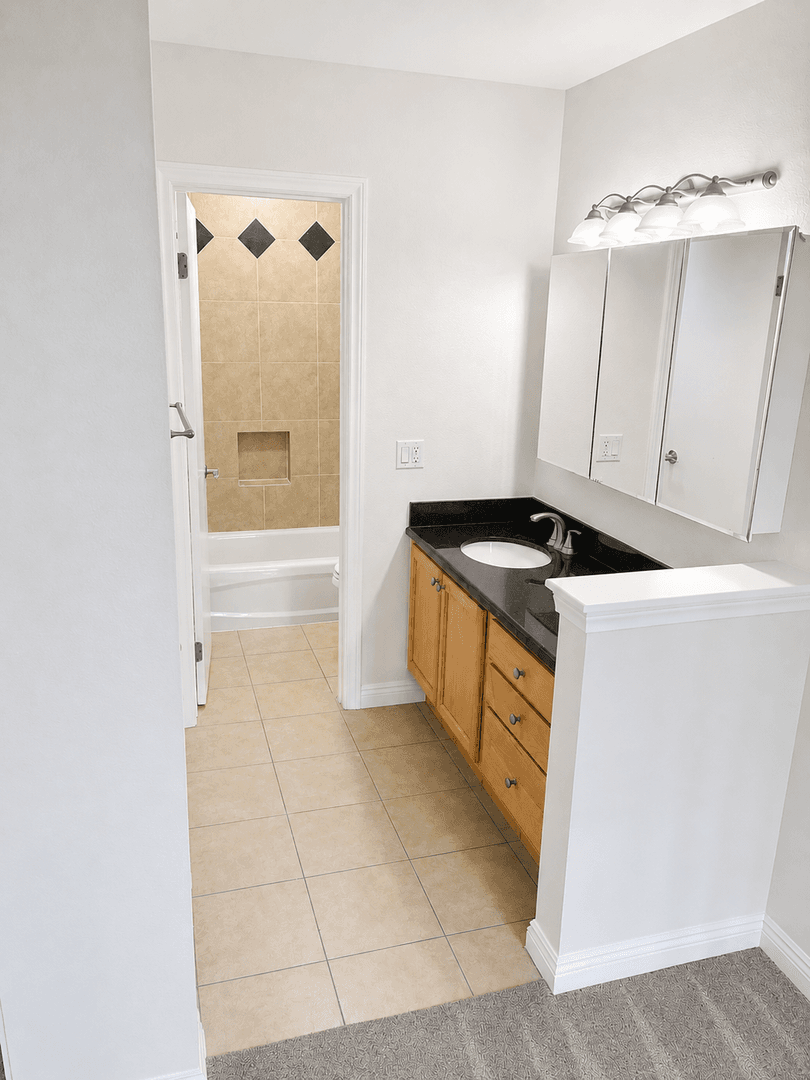 San Diego Condo: 4860 Rolando Court