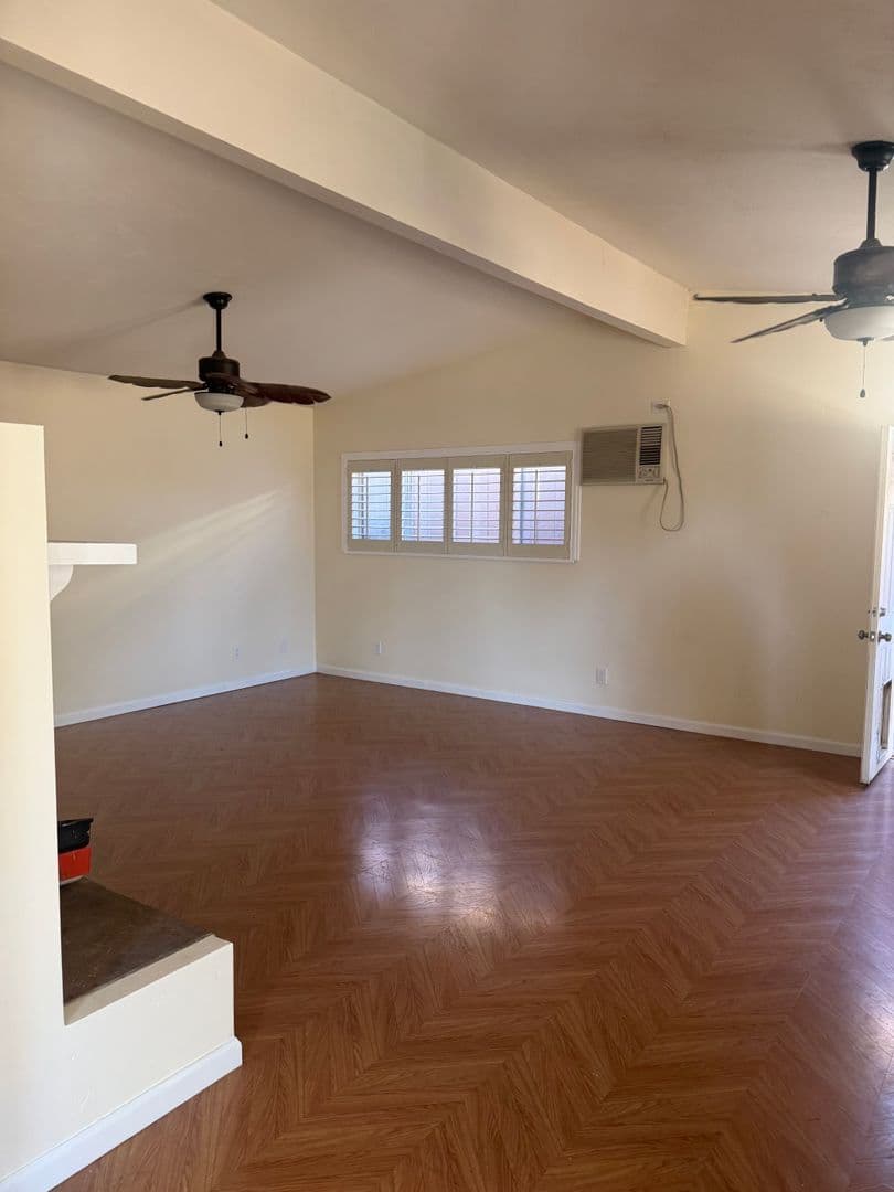 El Cajon House: 565 Pepper Drive