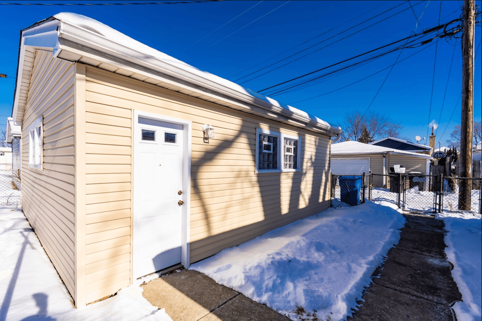 Chicago House: 3035 N Olcott Ave