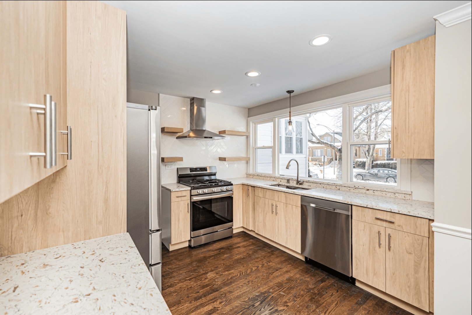 Chicago House: 3035 N Olcott Ave