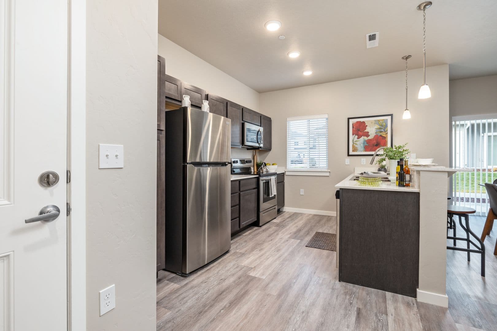Nampa Townhome: 2491 Sunny Ridge Rd - 102