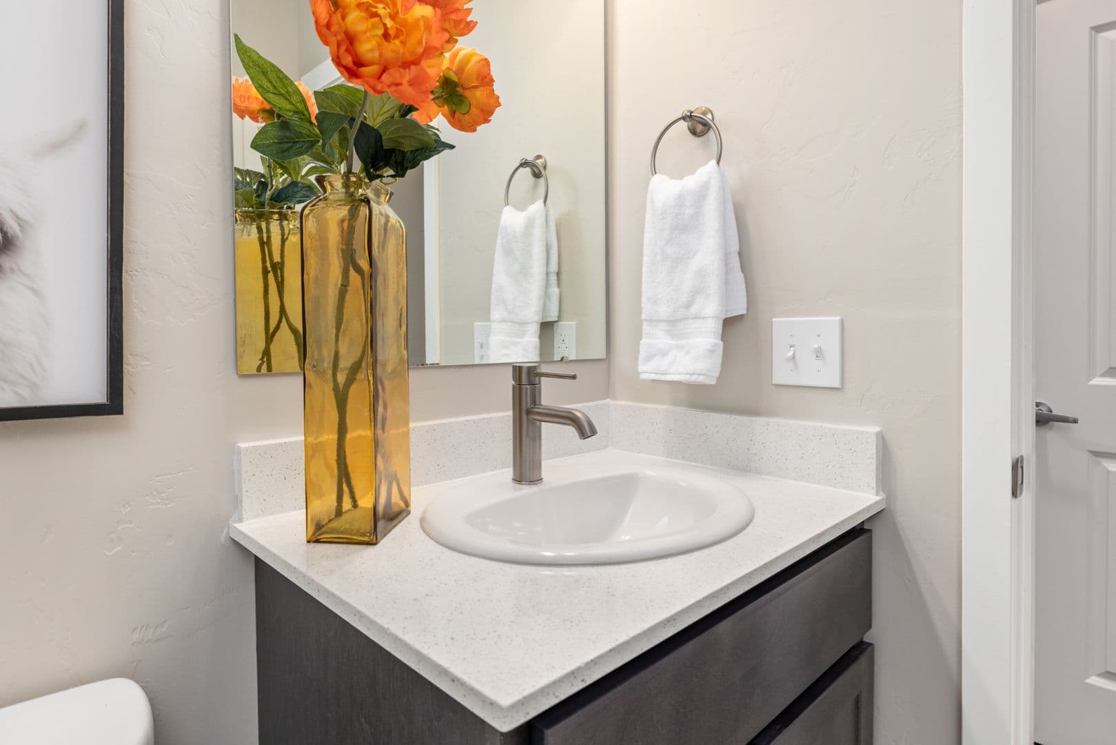 Nampa Townhome: 2491 Sunny Ridge Rd - 102