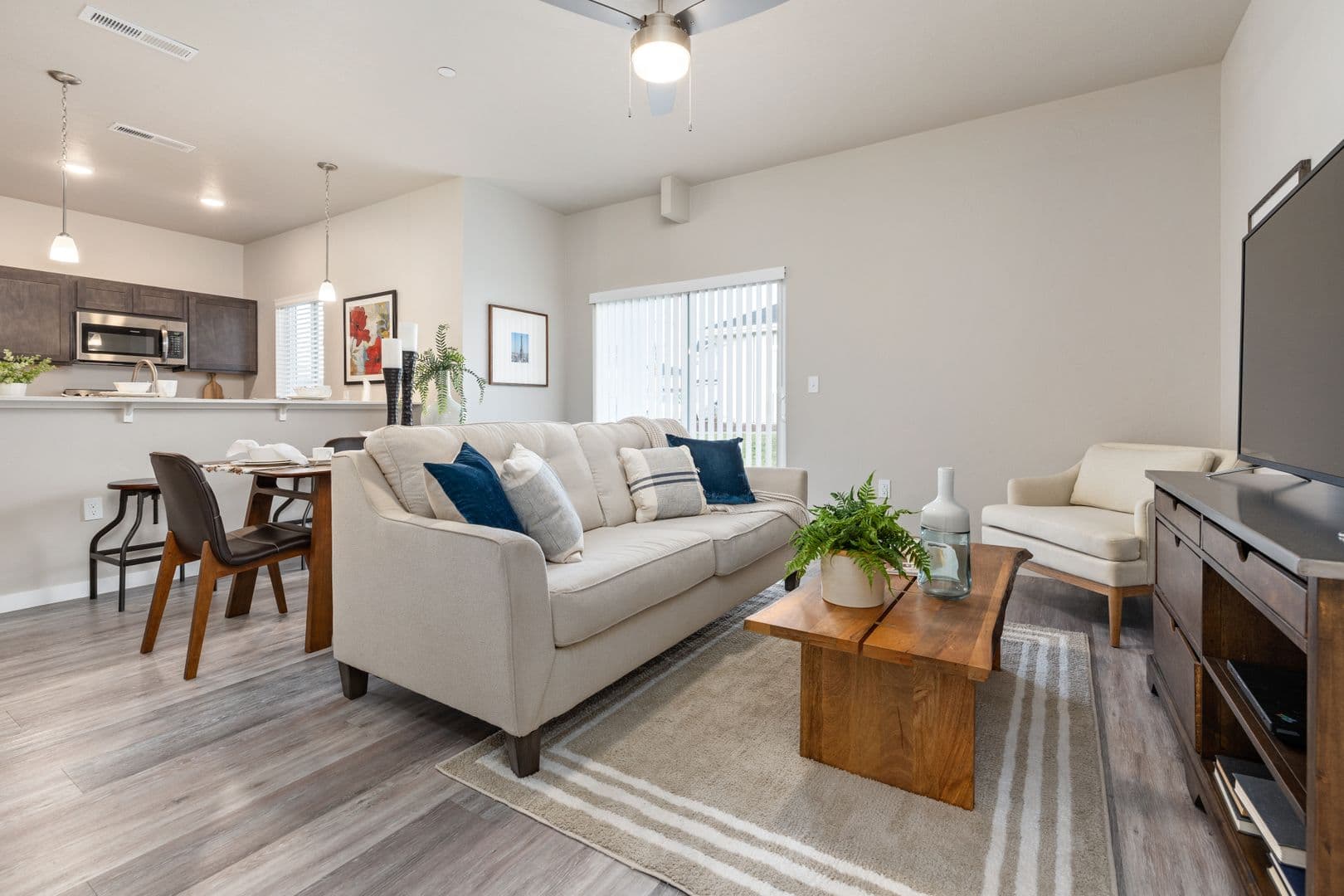 Nampa Townhome: 2491 Sunny Ridge Rd - 102