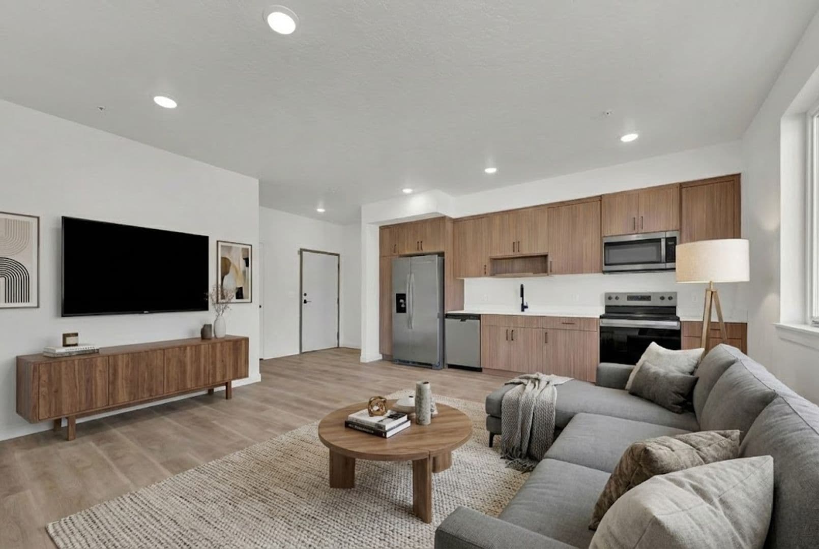 Boise Apartment: 2408-2412 S Broadway Ave