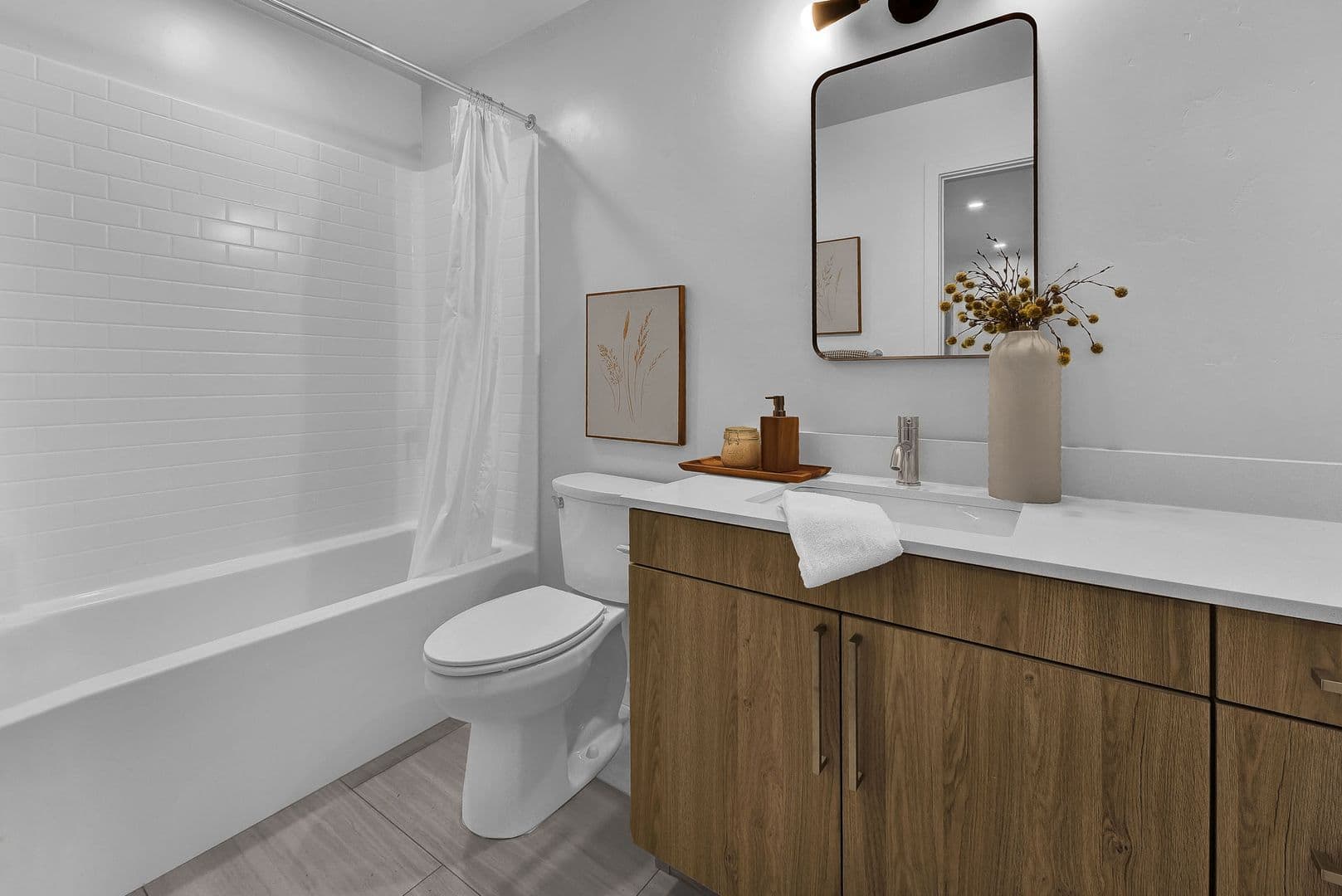 Boise Apartment: 2550 West Targee ST