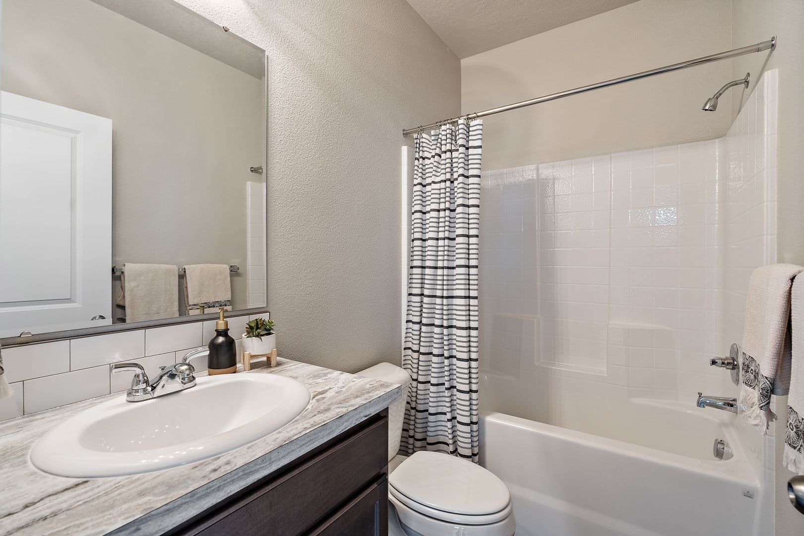 Nampa Apartment: 11130 W Ashburn Lane