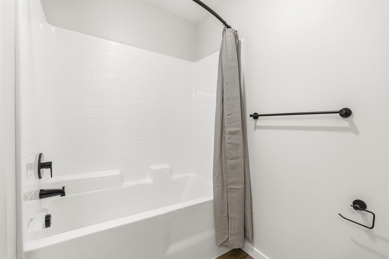 Nampa Apartment: 17051 N Blackmore Ln